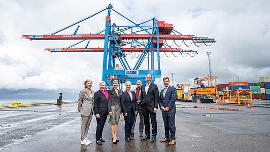 Eesti suurimad konteinerikraanad alustasid Muugal tööd